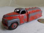 1951 Dinky Toys 30P STUDEBAKER PETROL TANKER (Opknapper) -A-, Dinky Toys, Gebruikt, Ophalen of Verzenden, Bus of Vrachtwagen