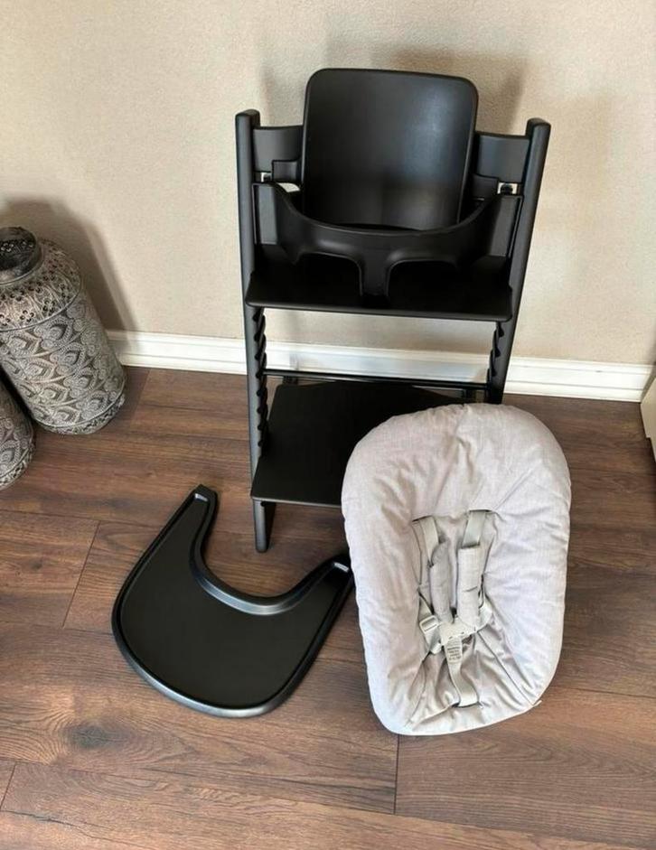 Zeer gave set , stokke tripp trapp stoel mat zwart mer toebe, Kinderen en Baby's, Kinderstoelen, Zo goed als nieuw, Meegroeistoel