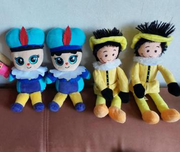 Diverse Piet knuffels beschikbaar voor biedingen
