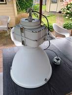 Industriële hanglamp betonlook - Kwantum, Huis en Inrichting, Ophalen, Zo goed als nieuw, Metaal, Minder dan 50 cm