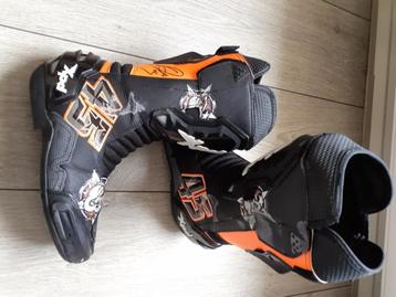 Scott redding gesigneerde motorlaarzen  beschikbaar voor biedingen