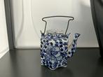 Brocante Theepotje Blauw Bloemmotief Vierkant, Ophalen of Verzenden