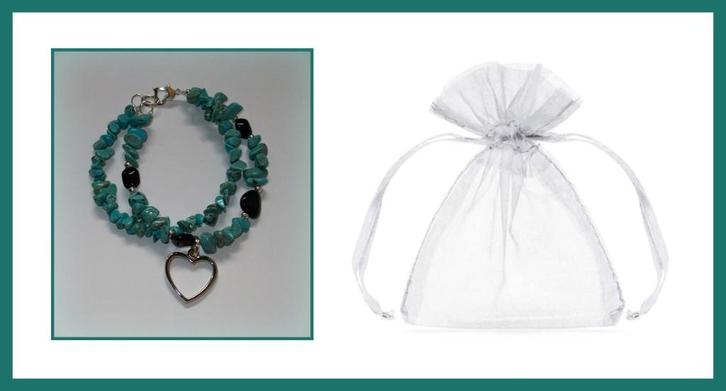 Handgemaakte armband groene natuursteentjes met hartjes, Sieraden, Tassen en Uiterlijk, Armbanden, Nieuw, Overige materialen, Groen