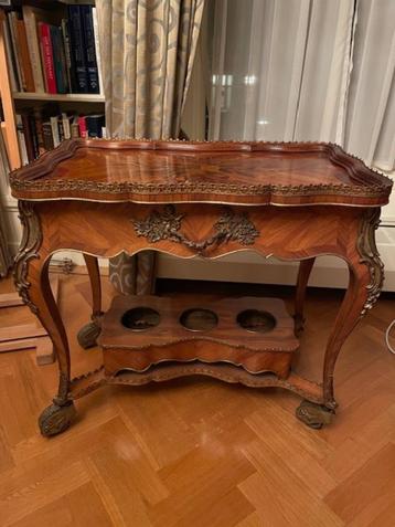 zeer exclusieve antieke serveerwagen / drank tafel  beschikbaar voor biedingen