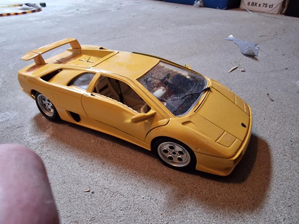 Gele Lamborghini Diablo modelauto, Hobby en Vrije tijd, Modelauto's | 1:18, Ophalen of Verzenden, Gebruikt, Auto, Overige merken
