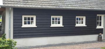 Te koop zweeds rabat planken zwart €2,50 per mtr excl btw  beschikbaar voor biedingen