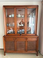 Massief houten Italiaanse vitrinekast in prima staat, Ophalen, Glas, Zo goed als nieuw, Italiaans
