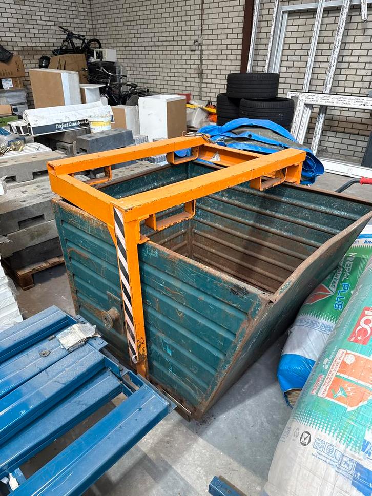 Bauer Afvalstortbak met Heftrucksysteem - 3 Bakken, Zakelijke goederen, Machines en Bouw | Industrie en Techniek, Ophalen of Verzenden