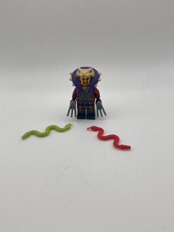 Lego Minifigure Njo 0136 Chen met Slangen beschikbaar voor biedingen