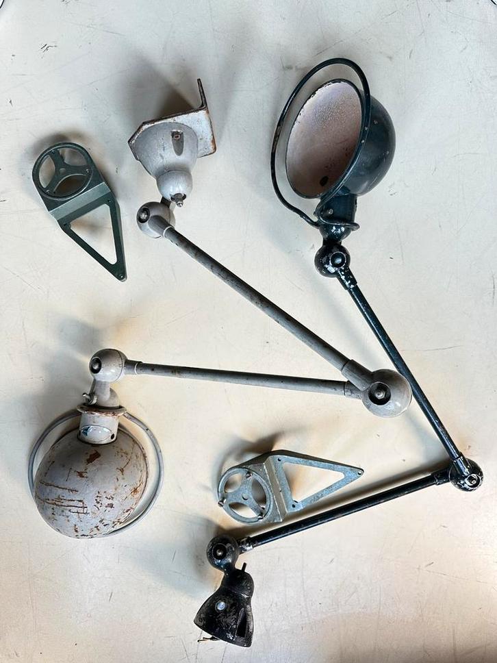 Twee Jielde bureaulampen (grijs en groen) in vintage staat, Huis en Inrichting, Lampen | Tafellampen, Gebruikt, 75 cm of meer