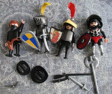 vintage playmobil - 2 ridders en 2 rovers à 2,00 per figuur  beschikbaar voor biedingen