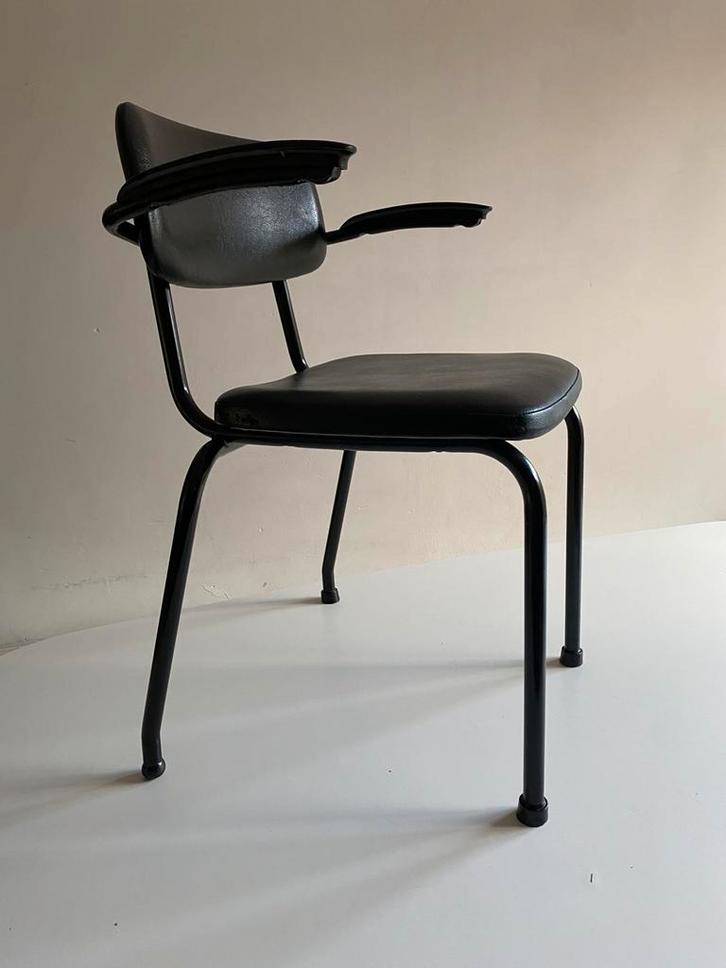 Vibtage Stoel, Friso Kramer voor Ahrend., Huis en Inrichting, Stoelen, Zo goed als nieuw, Eén, Zwart, Ophalen of Verzenden