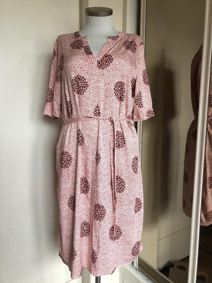 zomerjurk Junarose 42 bordeauxrood/koraal/off-white, Kleding | Dames, Jurken, Zo goed als nieuw, Maat 42/44 (L), Rood, Onder de knie