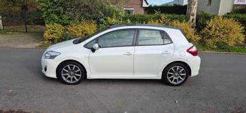 Toyota AURIS 1.8 FUll Hybrid Executive*navi*cruise*automaat* beschikbaar voor biedingen