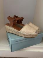Espadrilles, Ophalen of Verzenden, Zo goed als nieuw, Espadrilles of Moccasins