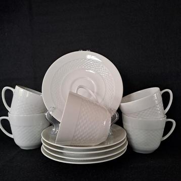 5 Witte kop en schotels Hutschenreuther Tradition beschikbaar voor biedingen