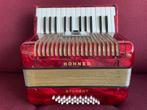 Kleine duitse Hohner Student accordeon . 32 bas . Licht ., Muziek en Instrumenten, Accordeons, Gebruikt, 32-bas, Hohner, Met riemen