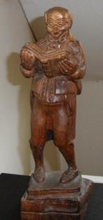 Oud stenen beeld van een lezende man, Ophalen, Zo goed als nieuw, Mens