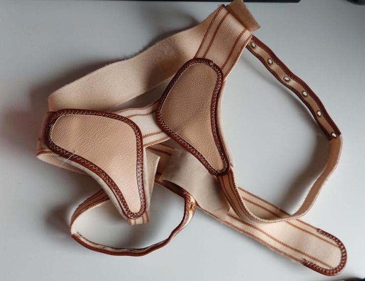 2 x Orthopedisch hulpmiddel bij liesbreuk bandage BRACE, Diversen, Verpleegmiddelen, Gebruikt, Ophalen of Verzenden