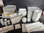 Vierkant porseleinen servies Xenos heel erg compleet, Ophalen, Overige stijlen, Porselein, Schaal of Schalen