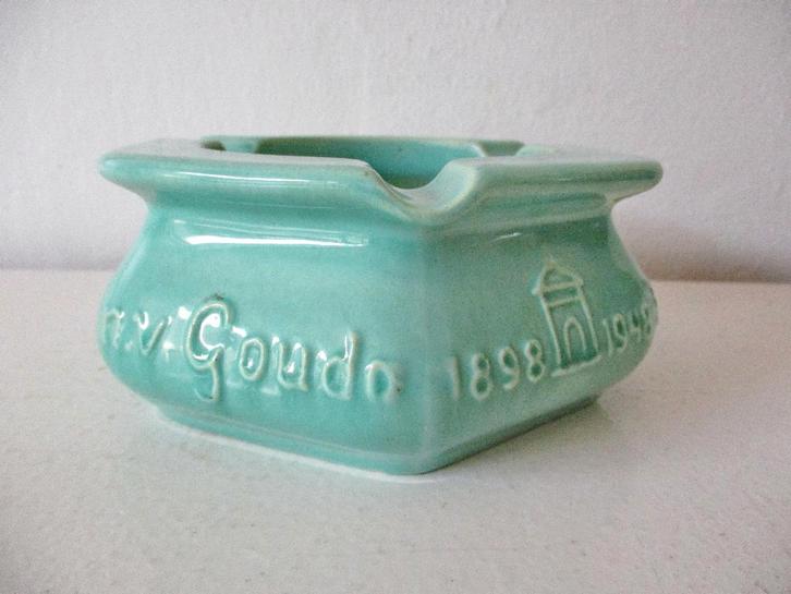 Mint groen asbak van Zuid-Holland Gouda 1948 plateel, Antiek en Kunst, Antiek | Keramiek en Aardewerk, Ophalen of Verzenden