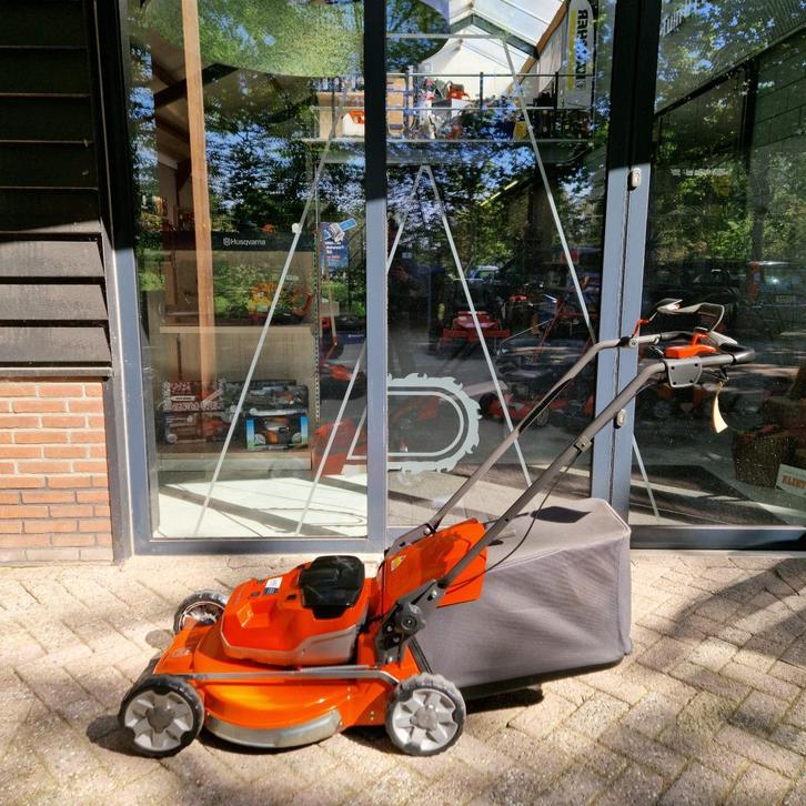 Husqvarna LC551iV accu maaier PRO!, Tuin en Terras, Grasmaaiers, Zo goed als nieuw, Accu-grasmaaier, 50 cm of meer, Cirkelmaaier