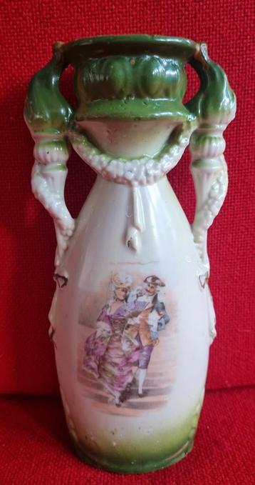 Antieke vaas Art-Nouveau porselein  beschikbaar voor biedingen