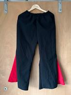 Carnavalsbroek en pompons rood, Ophalen, Zo goed als nieuw, Maat 38/40 (M), Carnaval