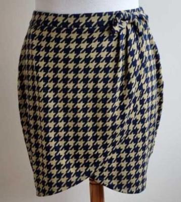 Vero Moda blauw/beige rokje mt. L beschikbaar voor biedingen