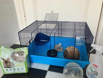Goede hamsterkooi kooi met inboedel - 50x35x29 cm - z.g.a.n. beschikbaar voor biedingen