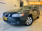 Volvo V70 2.0 D4 Summum LEER Nette Auto Goed Onderhouden APK, Euro 5, Gebruikt, 179 €/maand, 1984 cc