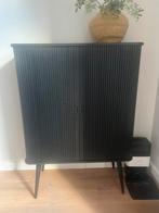 Zuiver wandkast barbier, Ophalen, Zo goed als nieuw, 25 tot 50 cm