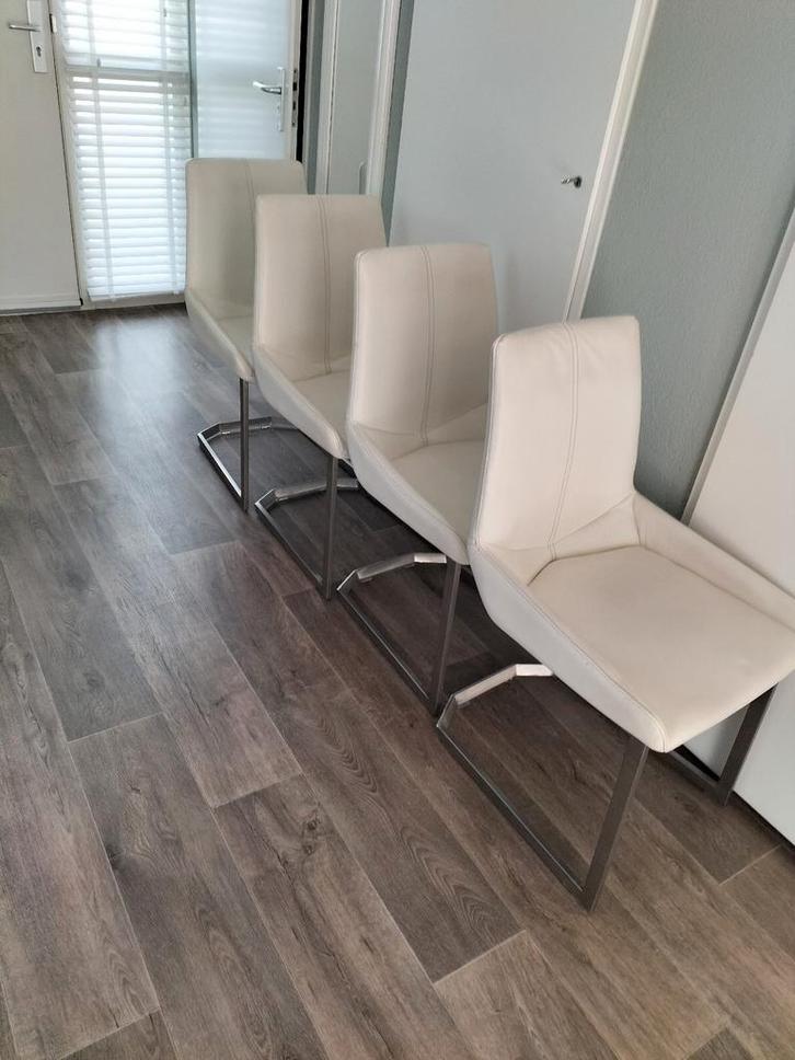 T.k 4 Eetkamer stoelen,model Catania H&H,wit leer., Huis en Inrichting, Stoelen, Zo goed als nieuw, Vier, Leer, Wit, Ophalen