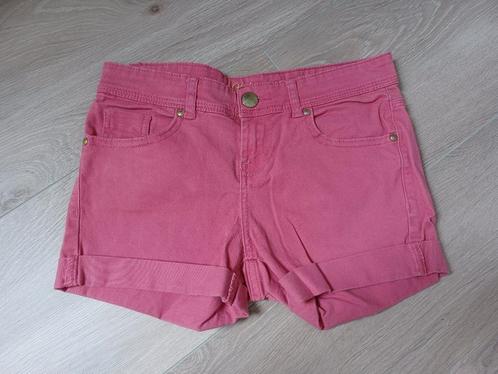 Korte roze broek / shorts Primark - maat XS, Kleding | Dames, Broeken en Pantalons, Gedragen, Maat 34 (XS) of kleiner, Roze, Kort
