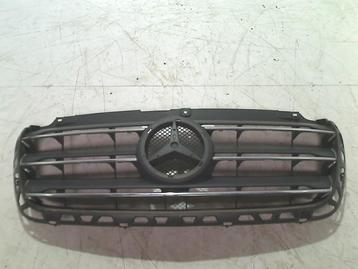 GRILLE Sprinter 4t (910.0 / 910.1 / 907.1 / 907.2) beschikbaar voor biedingen