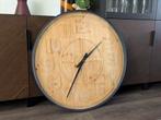 Grote wandklok hout Ø80cm [Light & Living LOGAN], Ophalen, Zo goed als nieuw, Analoog, Wandklok