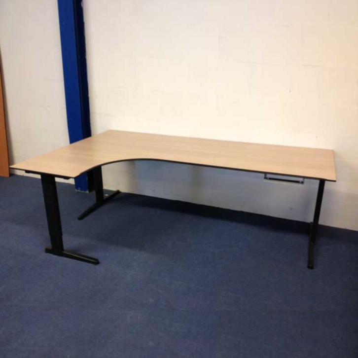 1 x groot Aspa slinger bureau 230 x 140 cm, Huis en Inrichting, Bureaus, Gebruikt, Bureau, In hoogte verstelbaar, Ophalen