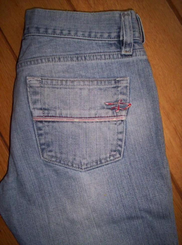 DIESEL spijkerbroek maat 27, Kleding | Dames, Spijkerbroeken en Jeans, Zo goed als nieuw, W27 (confectie 34) of kleiner, Blauw