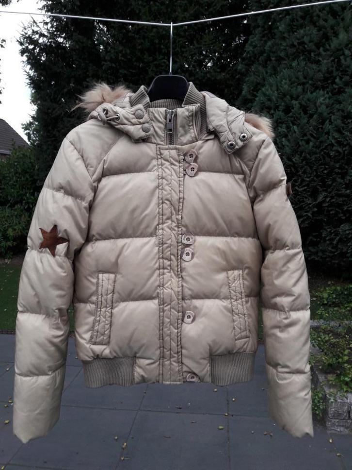 Super mooie Moscow 152 winterjas merk meisje zgan, Kinderen en Baby's, Kinderkleding | Maat 152, Zo goed als nieuw, Meisje, Jas