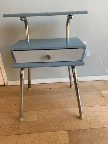 Vintage nachtkastje ontworpen door Wim Rietveld beschikbaar voor biedingen