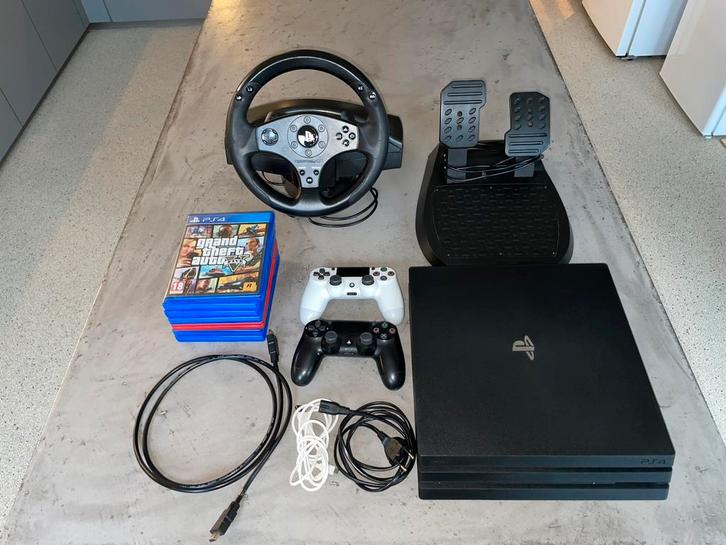 Ps4 Pro 4K met 1Tb harddrive, 6 games + steering wheel, Spelcomputers en Games, Spelcomputers | Sony PlayStation 4, Zo goed als nieuw