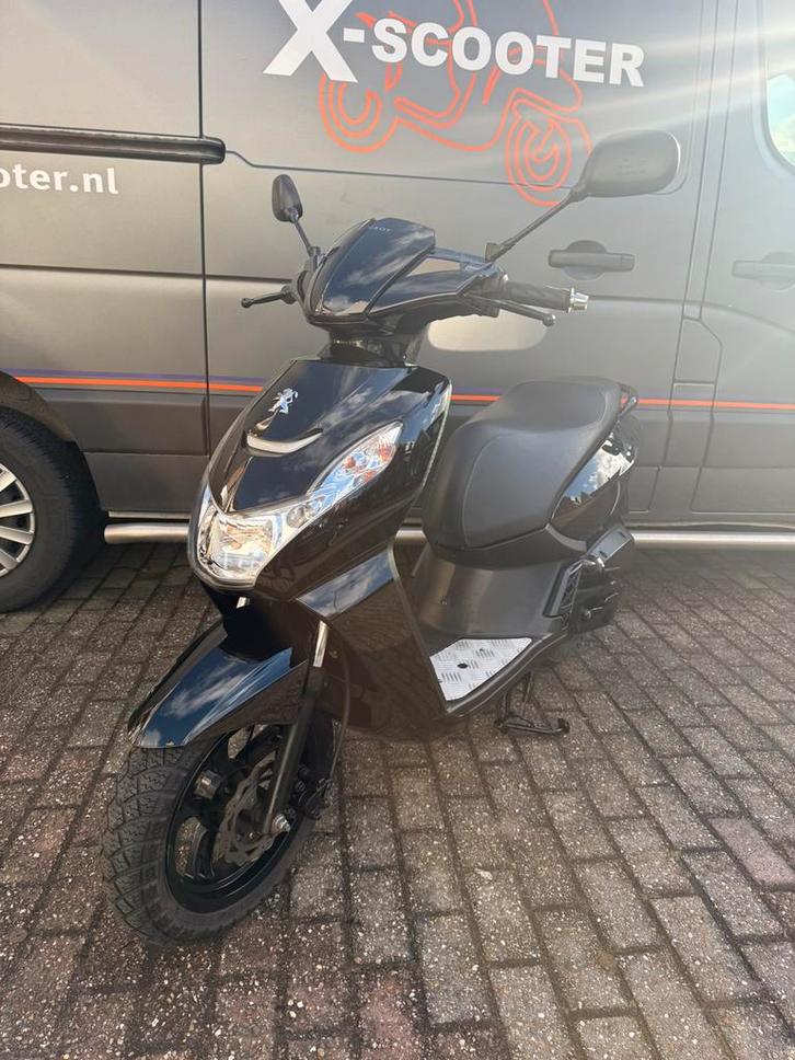 Peugeot Kisbee 45km/h (2022) – Nette staat – Rijklaar, Fietsen en Brommers, Brommers | Peugeot, Zo goed als nieuw, Overige modellen