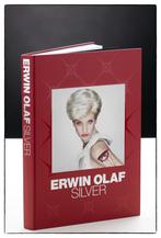 Erwin Olaf Silver eerste druk GESIGNEERD 2003 100% NIEUW!, Fotografen, Verzenden, Nieuw, Erwin Olaf