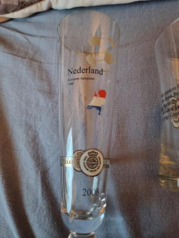 Warsteiner glazen en een pul  beschikbaar voor biedingen