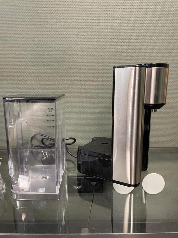 DistinQ Heetwater dispenser Direct kokend water 2.3L 2600W, Witgoed en Apparatuur, Waterkokers, Gebruikt, 2 liter of meer, Rvs