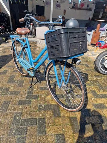 Te koop bsp dames fiets beschikbaar voor biedingen