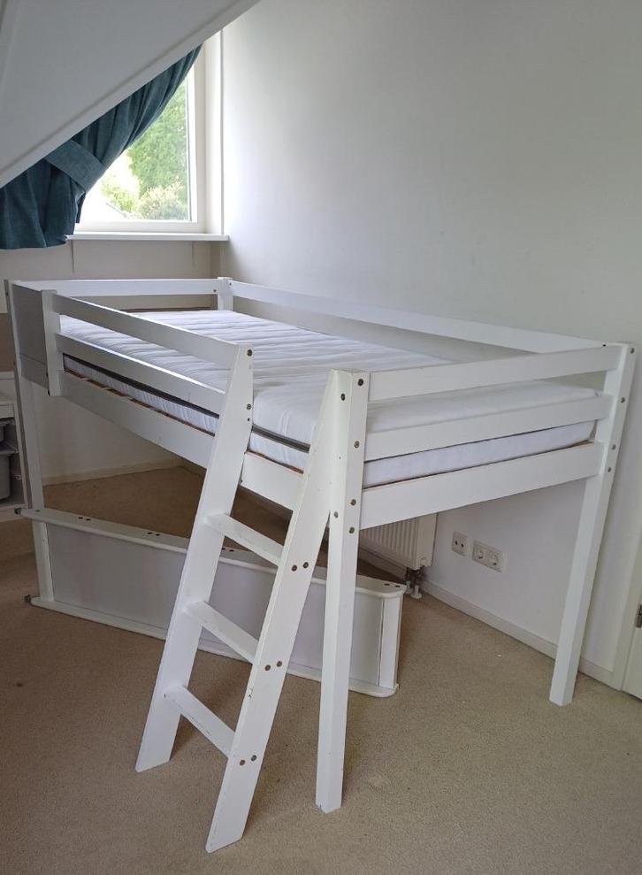 Leuke hoogslaper / halfhoogslaper, Huis en Inrichting, Slaapkamer | Stapelbedden en Hoogslapers, Gebruikt, Hoogslaper, 90 cm, 200 cm