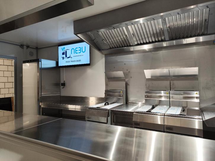 Foodtruck Snackwagen Frietwagen nieuw model op voorraad, Zakelijke goederen, Horeca | Food, Snacks, Ophalen