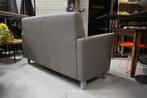 Mooie tweepersoons bank senioren grijs skai bankstel, Huis en Inrichting, Ophalen, Zo goed als nieuw, Leer, 75 tot 100 cm