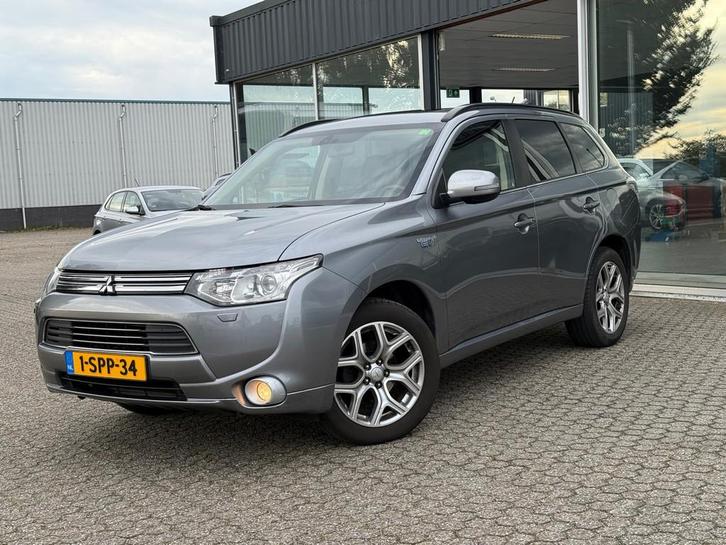 Mitsubishi Outlander 2.0 PHEV Instyle, Auto's, Mitsubishi, Bedrijf, Te koop, Outlander, 4x4, ABS, Achteruitrijcamera, Airbags